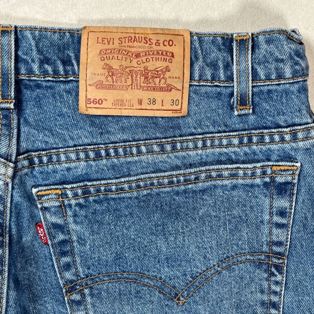 Levis 560 Loose Fit Jeans Men 38x30 (Fit 35x32) Blue Tapered Leg Vintage 90s USA